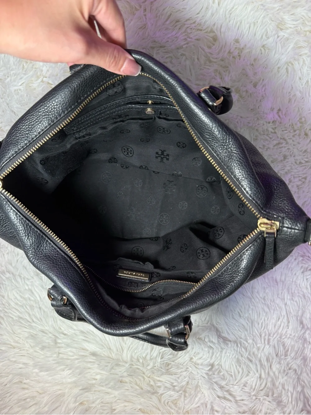 Tory Burch Thea Medium Black Slouchy Pebbled Leather Satchel Embossed Logo Gold